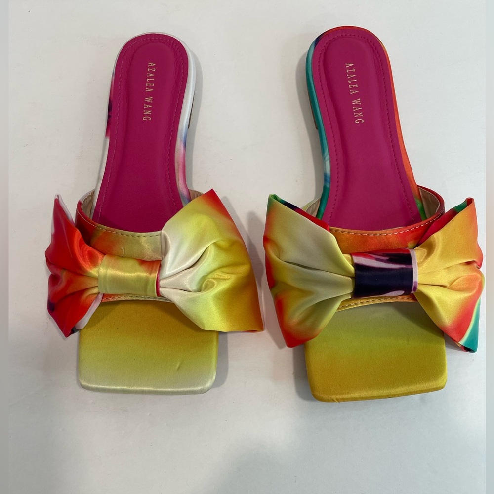 New Woman's Azalea Wang Put A Bow On It Sandals. Size 7.5